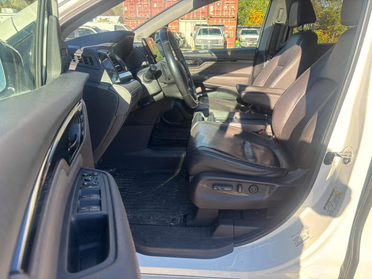 2018 Honda Odyssey Touring Auto Photo