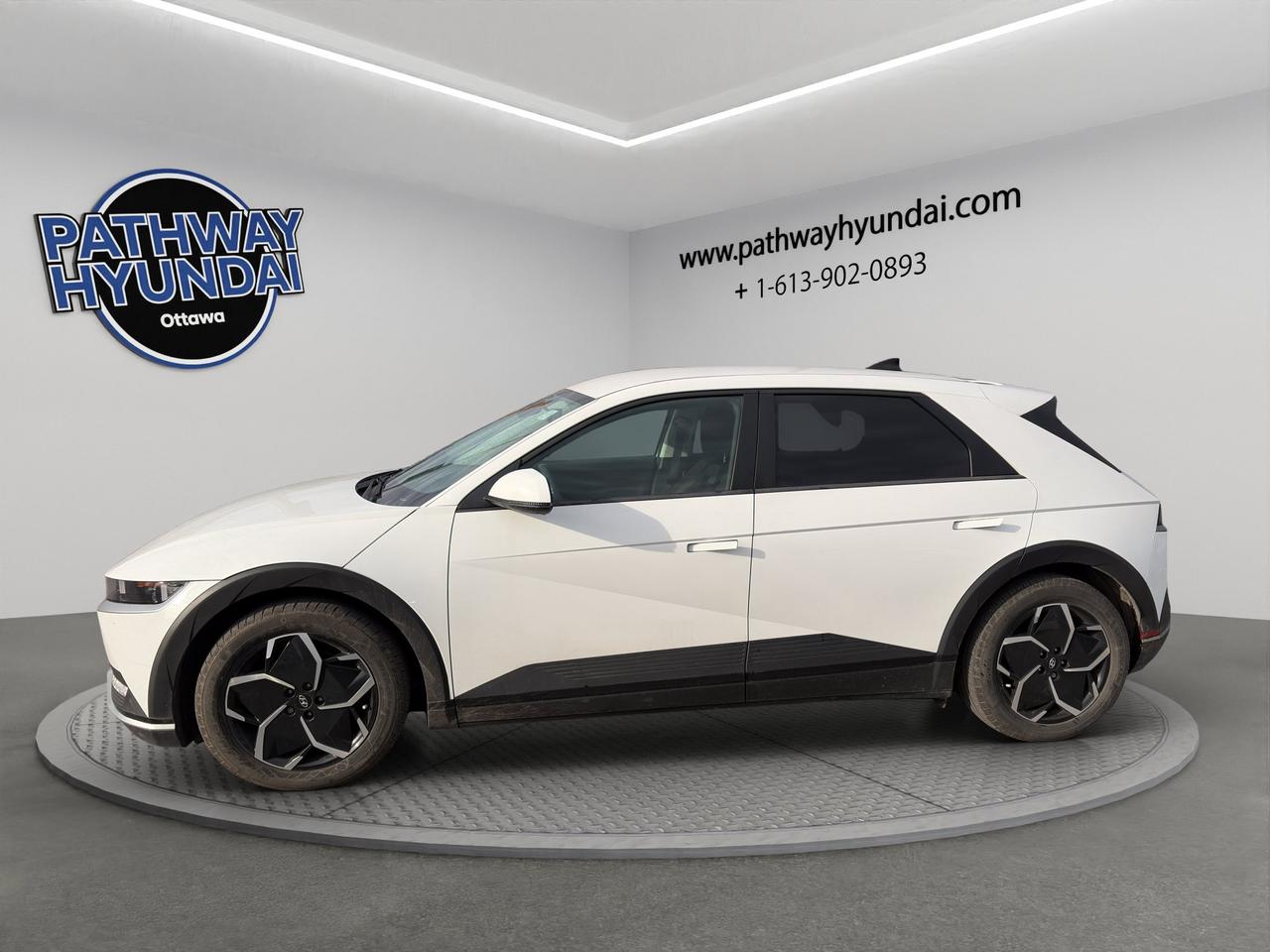 2023 Hyundai IONIQ 5 Preferred | Cross-Traffic Alert | Keyless Entry & Start | Remote Start | Blind Spot Monitor Photo
