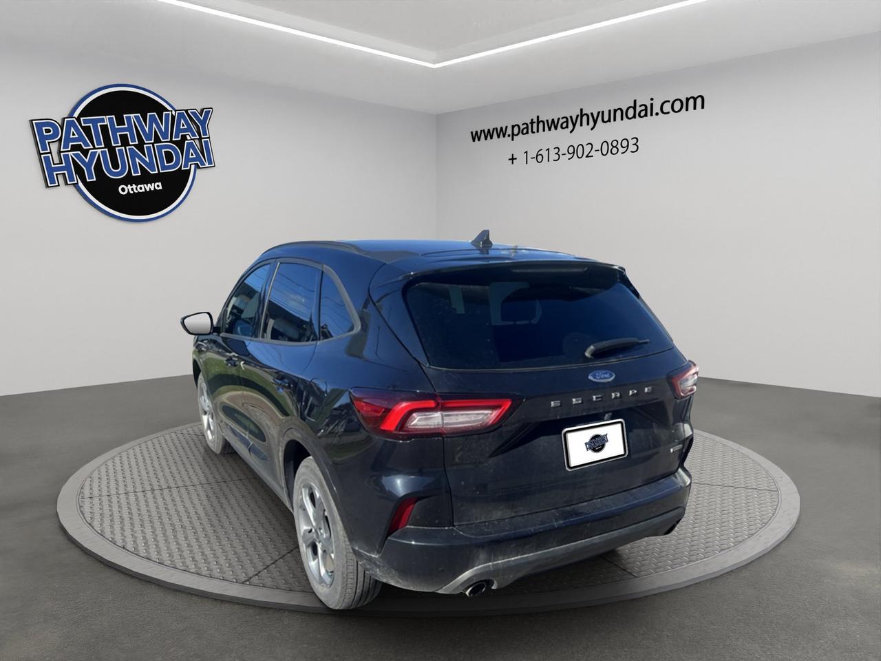 2024 Ford Escape ST-Line | Bucket Seats | Heated Steering Wheel | Lane Keep System | Pre-Collision Assist Photo3