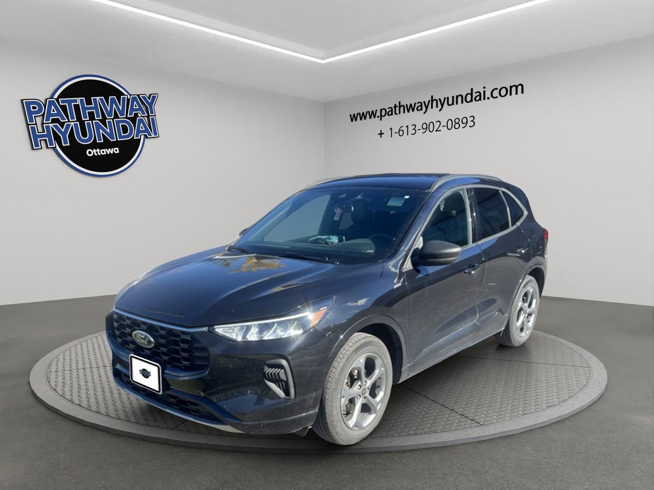 2024 Ford Escape ST-Line | Bucket Seats | Heated Steering Wheel | Lane Keep System | Pre-Collision Assist Photo