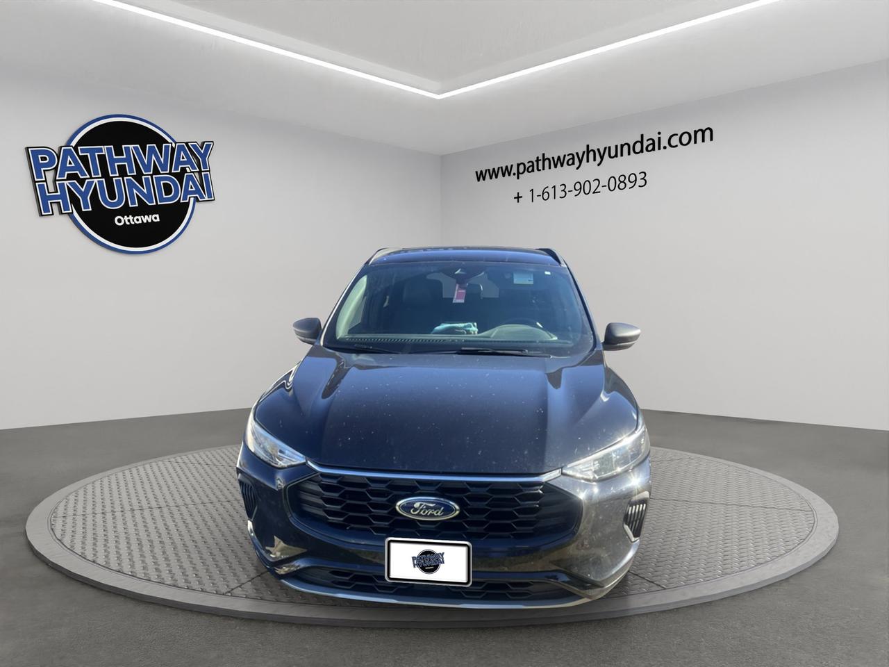 2024 Ford Escape ST-Line | Bucket Seats | Heated Steering Wheel | Lane Keep System | Pre-Collision Assist Photo