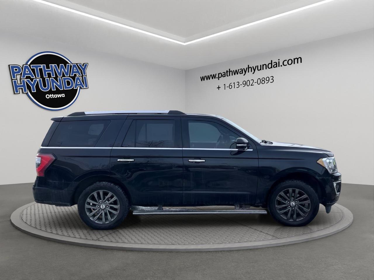 2020 Ford Expedition Limited | 2nd Row Tilt & Slide Seats | Leather Wrapped Heated Steering Wheel | Remote Start Photo5