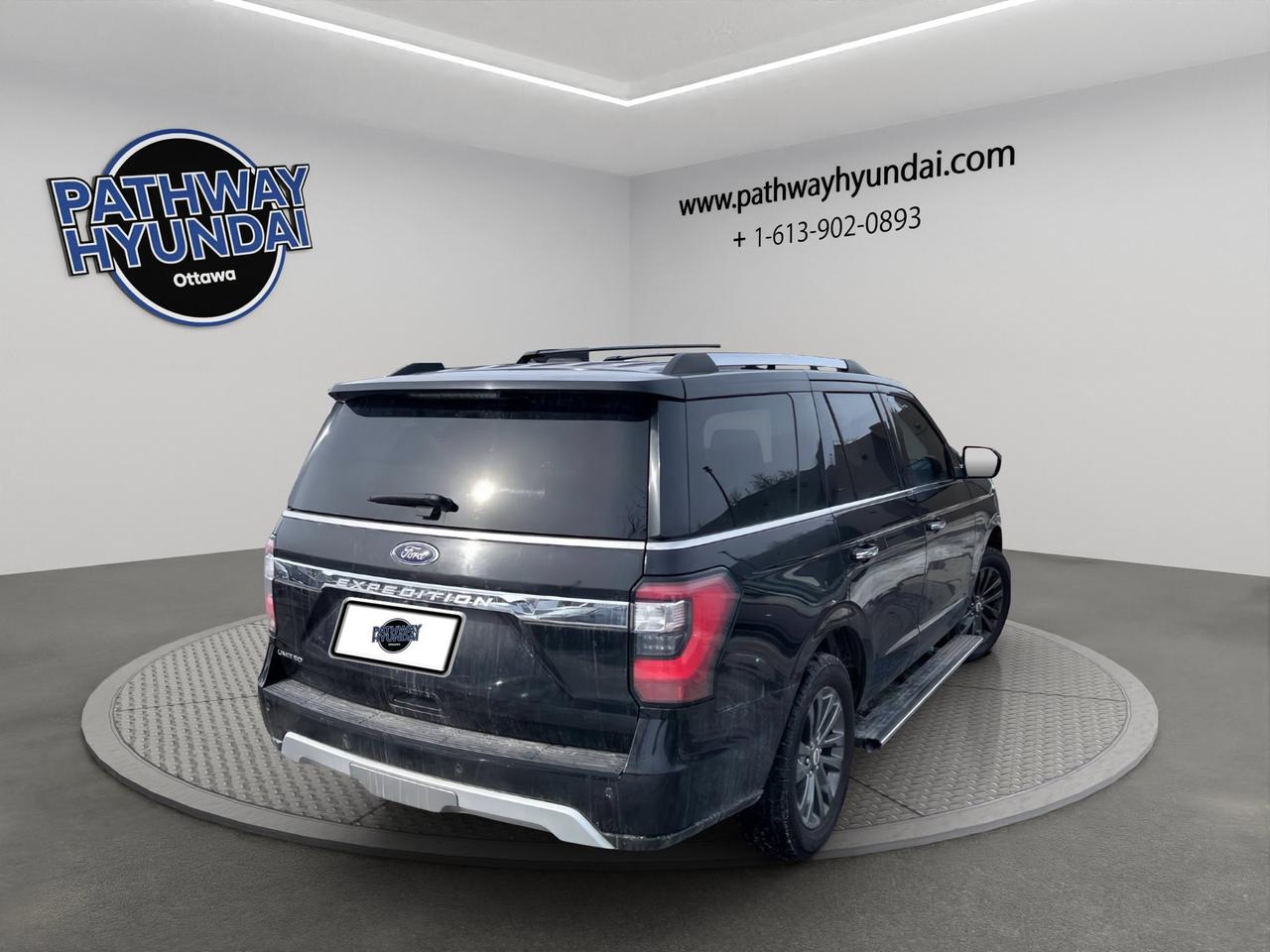 2020 Ford Expedition Limited | 2nd Row Tilt & Slide Seats | Leather Wrapped Heated Steering Wheel | Remote Start Photo