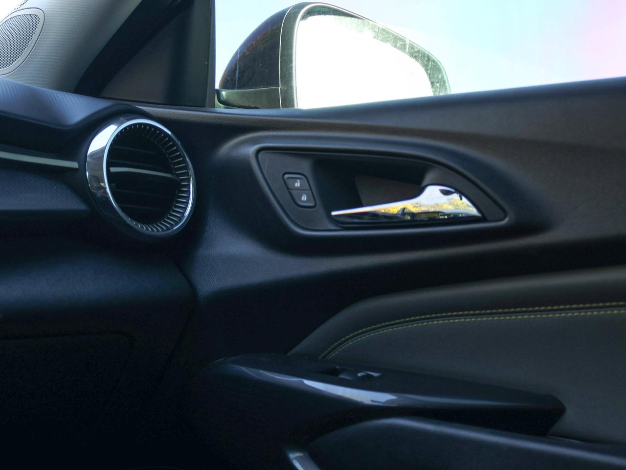 2025 Chevrolet Trax ACTIV Photo