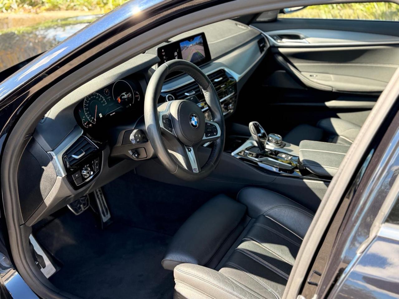2019 BMW 5 Series 530i xDrive| AWD| CLEAN TITLE | Photo