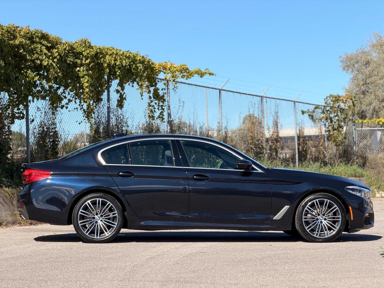 2019 BMW 5 Series 530i xDrive| AWD| CLEAN TITLE | Photo