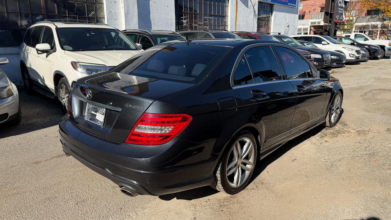2012 Mercedes-Benz C-Class C 250 Photo