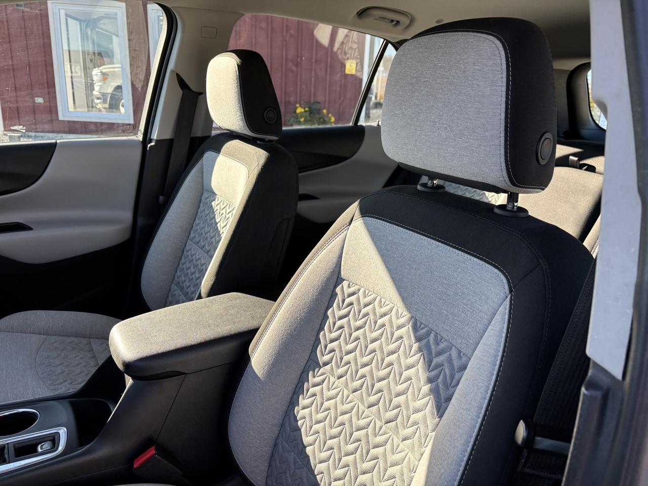 2023 Chevrolet Equinox LS ~CLEAN CARFAX~SERVICE RECORDS~ Photo