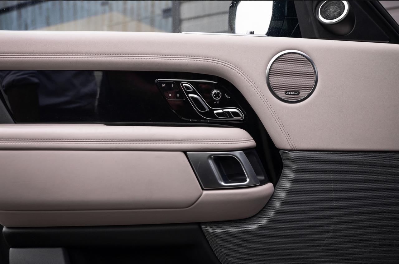 2021 Land Rover Range Rover P525 WESTMINSTER EDITION SWB|CLEAN CAR FAX|LOW KM|HEATED&VENTILATED FRONT SEATS|PANO ROOF|APPLE CARPLAY / ANDROID AUTO|SOFT-CLOSE DOORS| Photo1