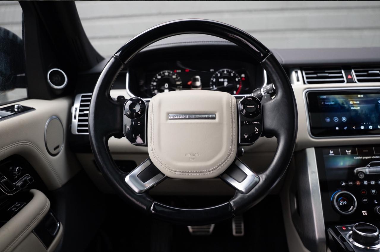 2021 Land Rover Range Rover P525 WESTMINSTER EDITION SWB|CLEAN CAR FAX|LOW KM|HEATED&VENTILATED FRONT SEATS|PANO ROOF|APPLE CARPLAY / ANDROID AUTO|SOFT-CLOSE DOORS| Photo