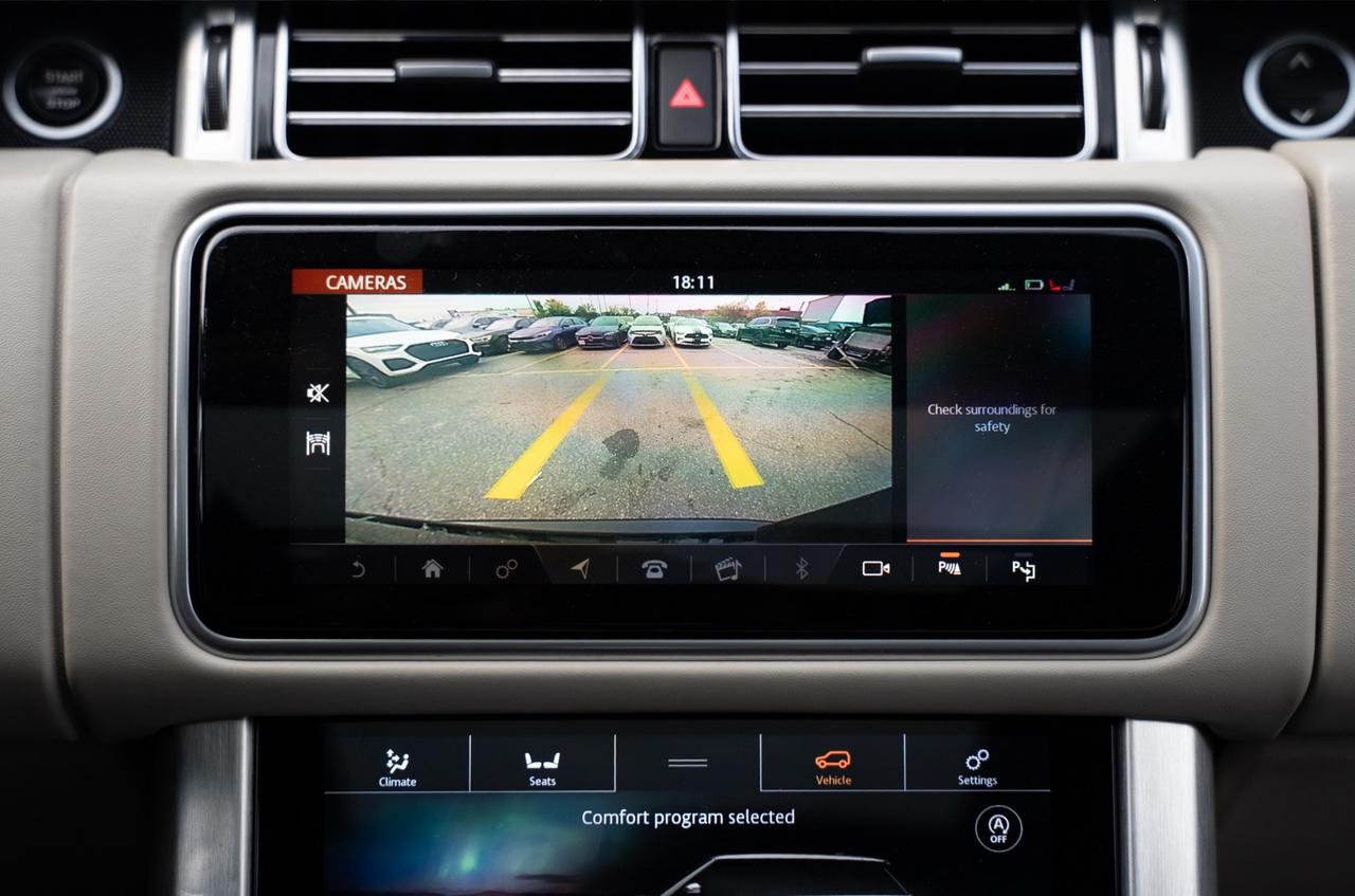 2021 Land Rover Range Rover P525 WESTMINSTER EDITION SWB|CLEAN CAR FAX|LOW KM|HEATED&VENTILATED FRONT SEATS|PANO ROOF|APPLE CARPLAY / ANDROID AUTO|SOFT-CLOSE DOORS| Photo