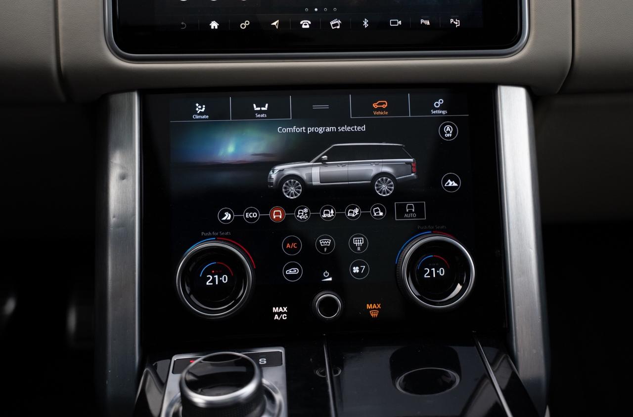 2021 Land Rover Range Rover P525 WESTMINSTER EDITION SWB|CLEAN CAR FAX|LOW KM|HEATED&VENTILATED FRONT SEATS|PANO ROOF|APPLE CARPLAY / ANDROID AUTO|SOFT-CLOSE DOORS| Photo