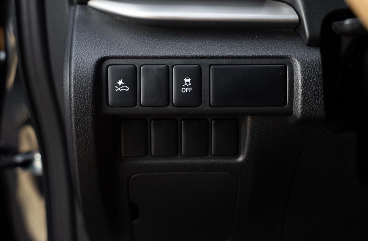 2024 Mitsubishi Eclipse Cross ES S-AWC|APPLE CARPLAY & ANDROID AUTO|GREAT RELIABILITY|BSM|7" TOUCHSCREEN DISPLAY| Photo