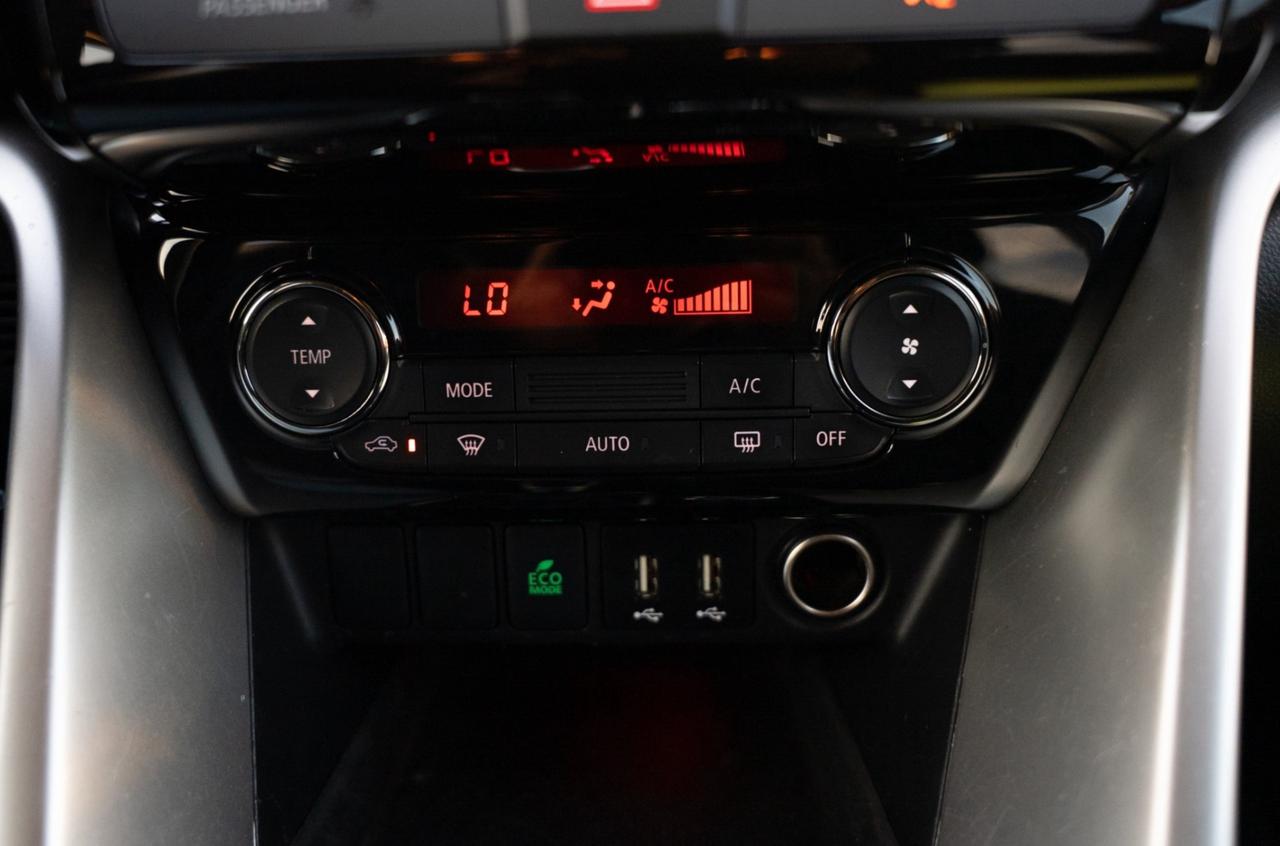 2024 Mitsubishi Eclipse Cross ES S-AWC|APPLE CARPLAY & ANDROID AUTO|GREAT RELIABILITY|BSM|7" TOUCHSCREEN DISPLAY| Photo