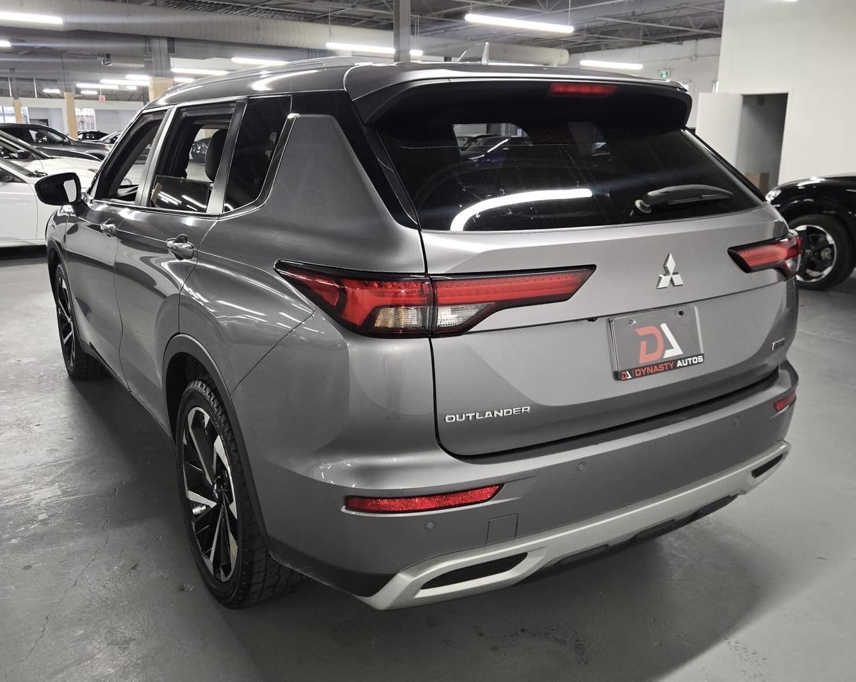 2023 Mitsubishi Outlander S-AWC | One Owner | Dealer Serviced | 7 Passengers Photo