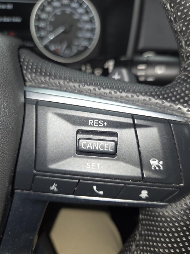 2023 Mitsubishi Outlander S-AWC | One Owner | Dealer Serviced | 7 Passengers Photo