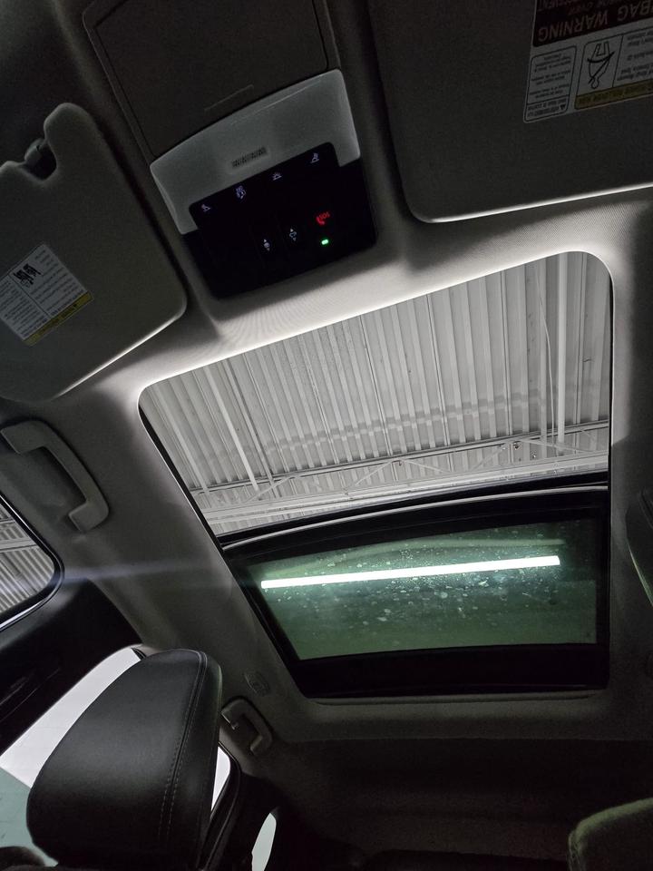 2023 Mitsubishi Outlander S-AWC | One Owner | Dealer Serviced | 7 Passengers Photo