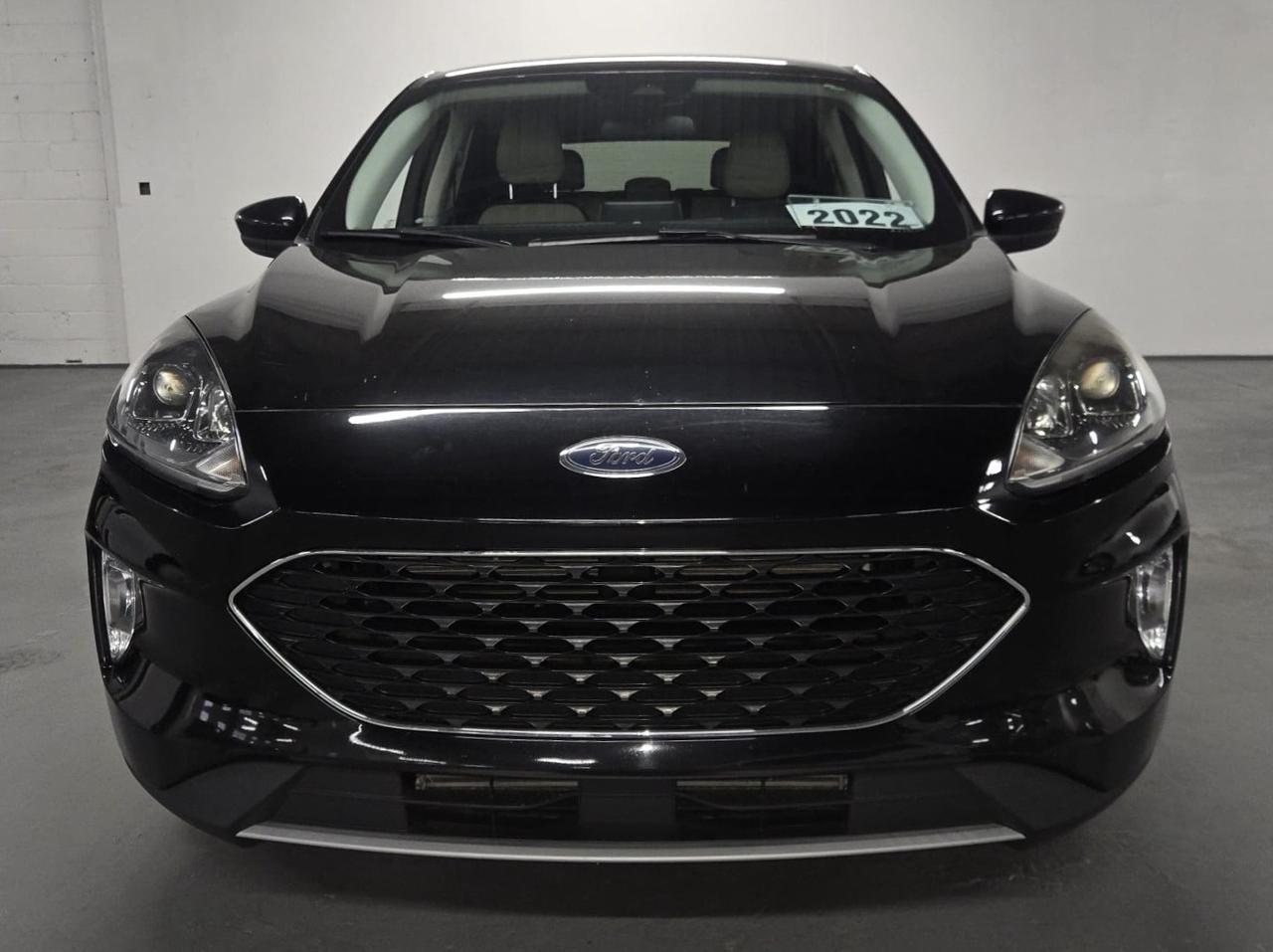 2022 Ford Escape SEL | Clean CARFAX | Dealer Serviced | extra Winter Tires Photo