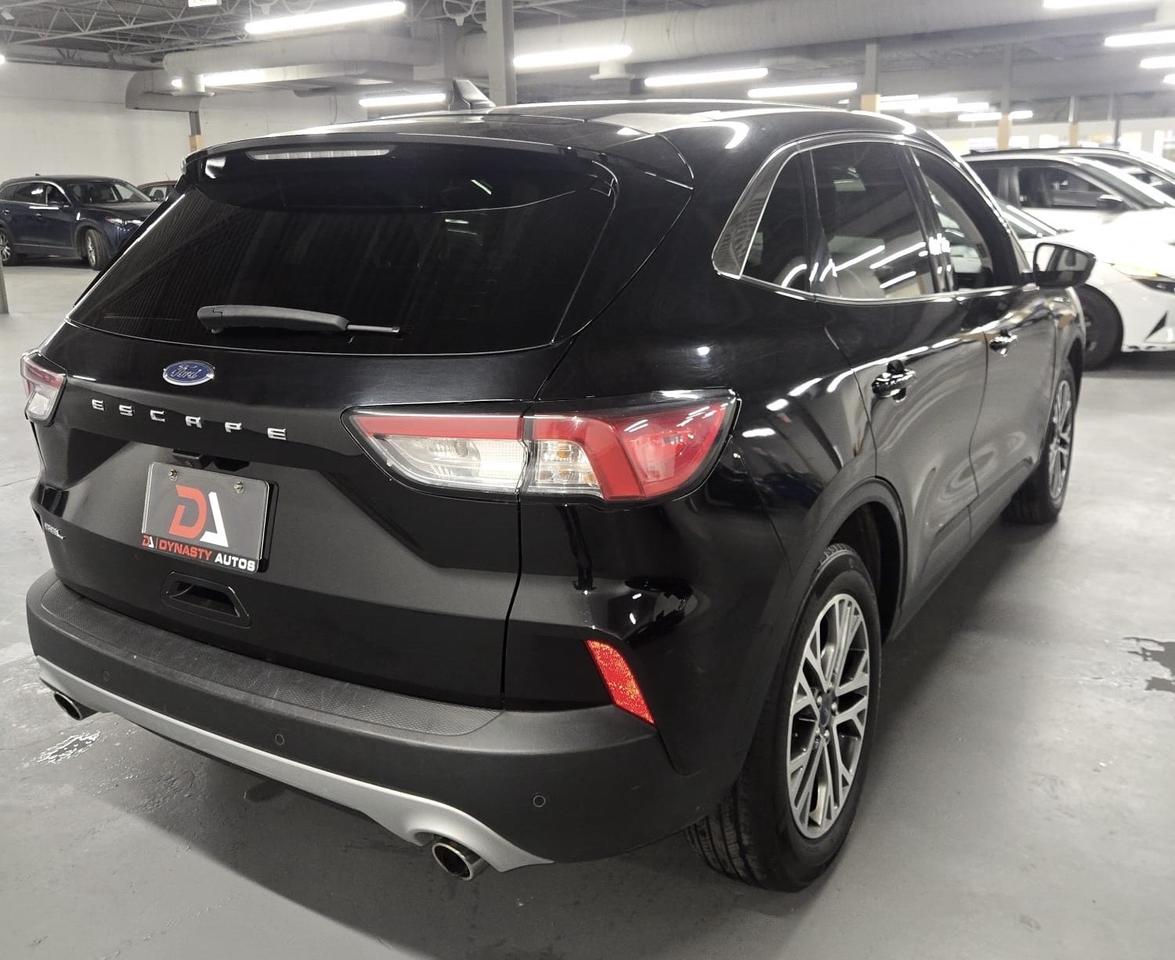 2022 Ford Escape SEL | Clean CARFAX | Dealer Serviced | extra Winter Tires Photo