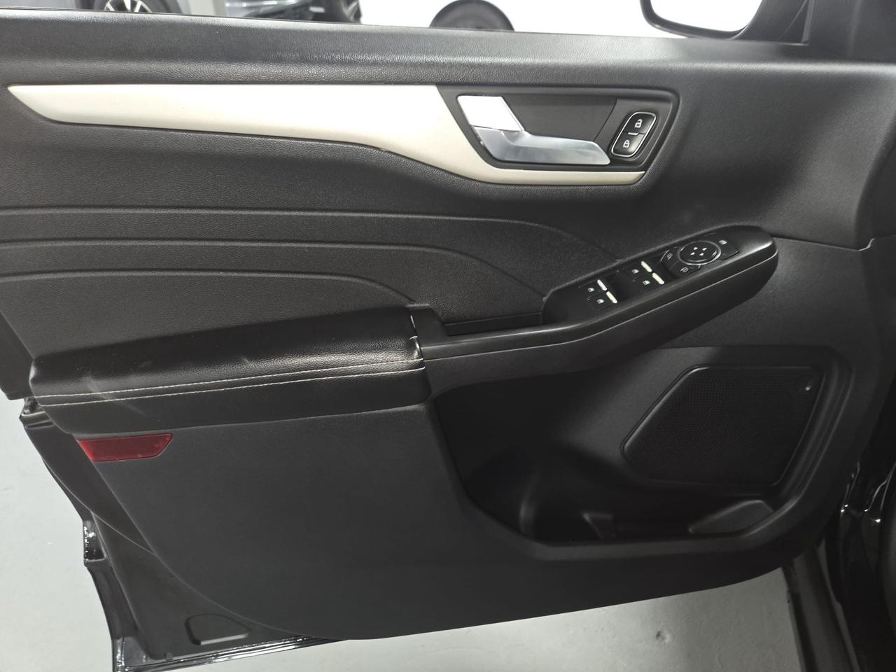 2022 Ford Escape SEL | Clean CARFAX | Dealer Serviced | extra Winter Tires Photo