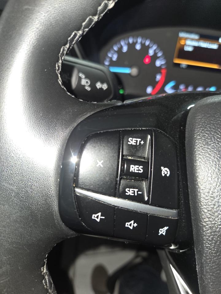 2022 Ford Escape SEL | Clean CARFAX | Dealer Serviced | extra Winter Tires Photo