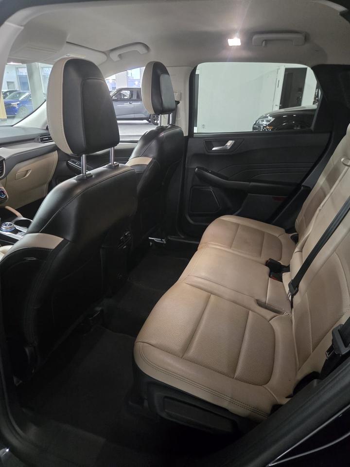 2022 Ford Escape SEL | Clean CARFAX | Dealer Serviced | extra Winter Tires Photo