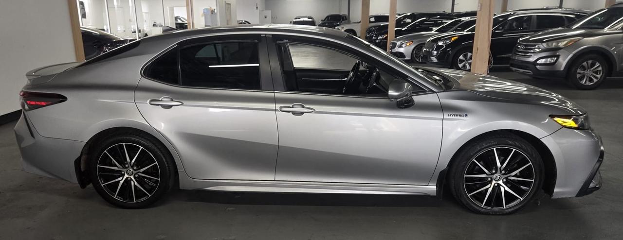 2021 Toyota Camry Hybrid SE Auto|CLEAN CAR FAX|BSM|SUN ROOF|LANE ASSIST|LEATHER SEATS|HEATED STEERING WHEEL|HEATED FRONT SEATS| Photo3