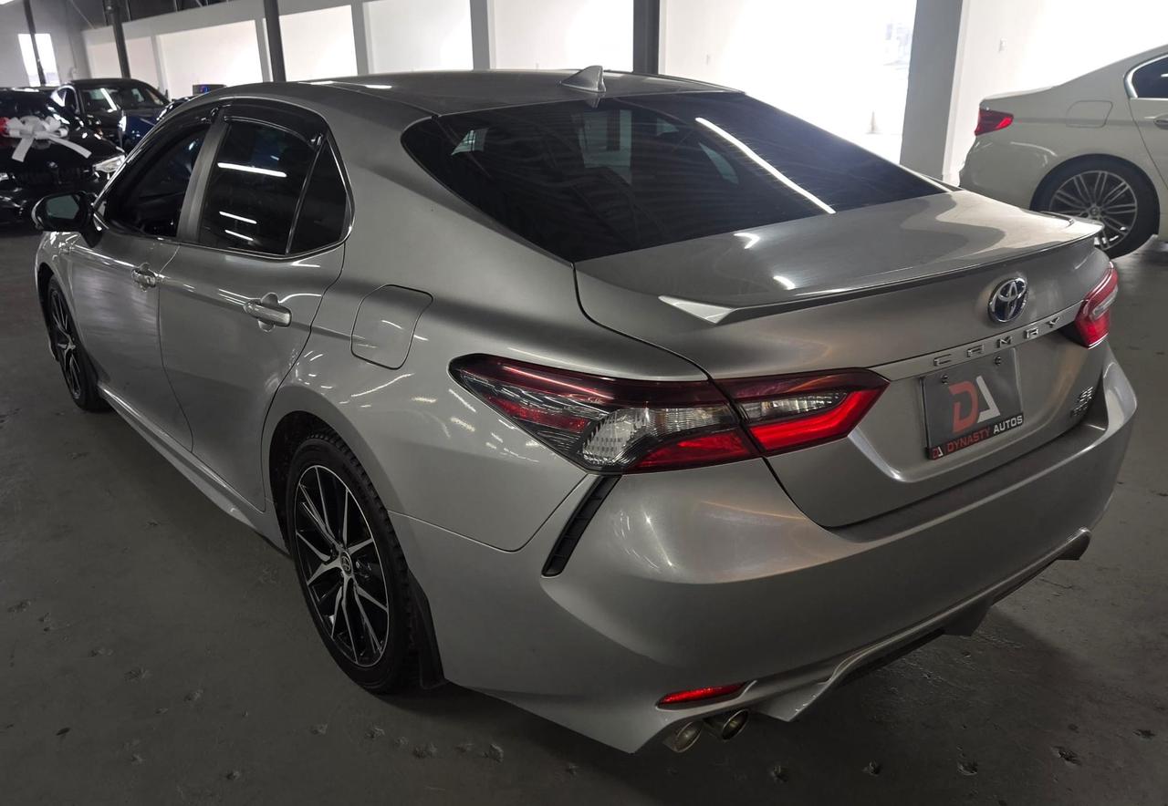 2021 Toyota Camry Hybrid SE Auto|CLEAN CAR FAX|BSM|SUN ROOF|LANE ASSIST|LEATHER SEATS|HEATED STEERING WHEEL|HEATED FRONT SEATS| Photo