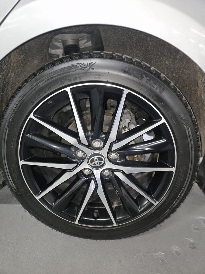 2021 Toyota Camry Hybrid SE Auto|CLEAN CAR FAX|BSM|SUN ROOF|LANE ASSIST|LEATHER SEATS|HEATED STEERING WHEEL|HEATED FRONT SEATS| Photo