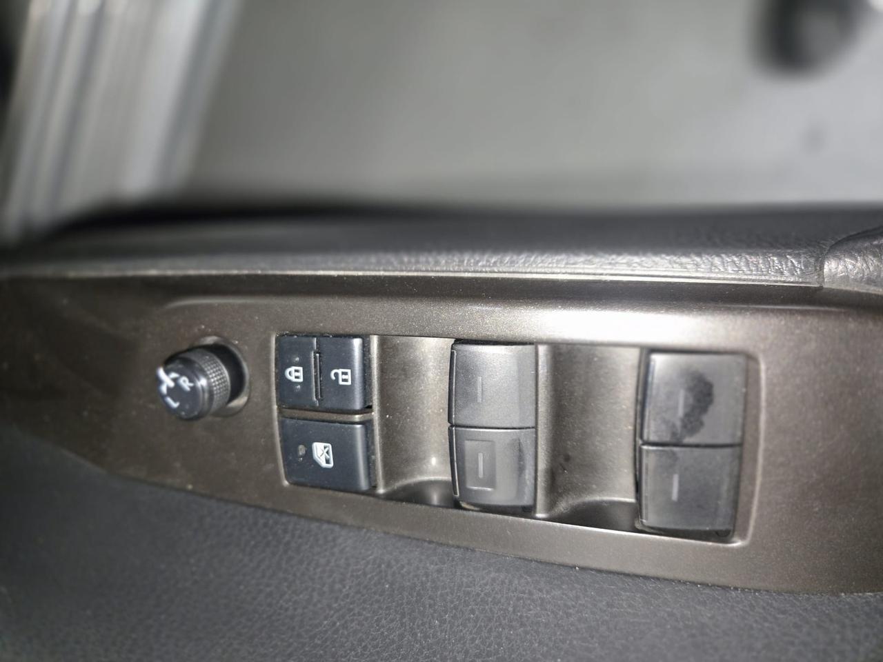 2021 Toyota Camry Hybrid SE Auto|CLEAN CAR FAX|BSM|SUN ROOF|LANE ASSIST|LEATHER SEATS|HEATED STEERING WHEEL|HEATED FRONT SEATS| Photo