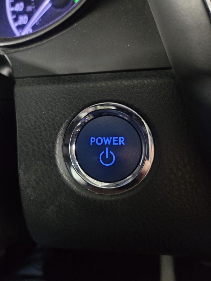 2021 Toyota Camry Hybrid SE Auto|CLEAN CAR FAX|BSM|SUN ROOF|LANE ASSIST|LEATHER SEATS|HEATED STEERING WHEEL|HEATED FRONT SEATS| Photo