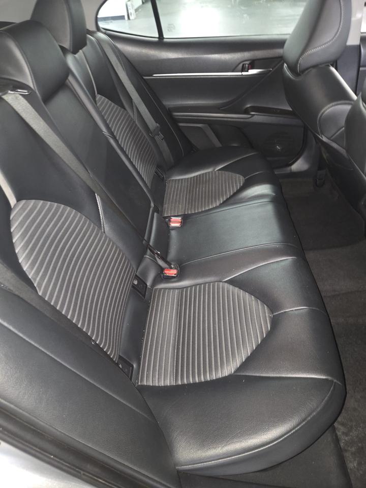 2021 Toyota Camry Hybrid SE Auto|CLEAN CAR FAX|BSM|SUN ROOF|LANE ASSIST|LEATHER SEATS|HEATED STEERING WHEEL|HEATED FRONT SEATS| Photo
