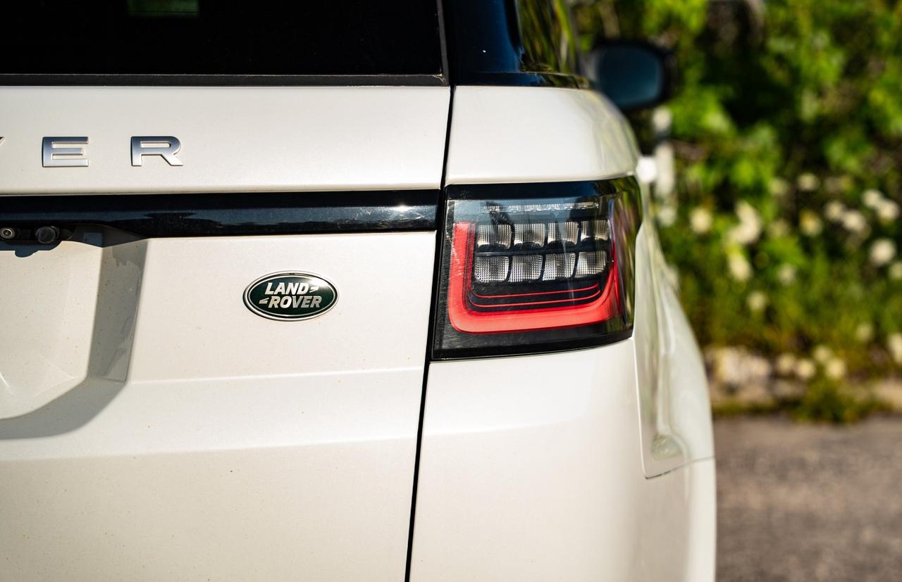 2022 Land Rover Range Rover Sport MHEV SE|CLEAN CAR FAX|PANO ROOF|BSM|AIR SUSPENSION|HEATED STEERING WHEEL|FRONT&REAR HEATED SEATS| Photo