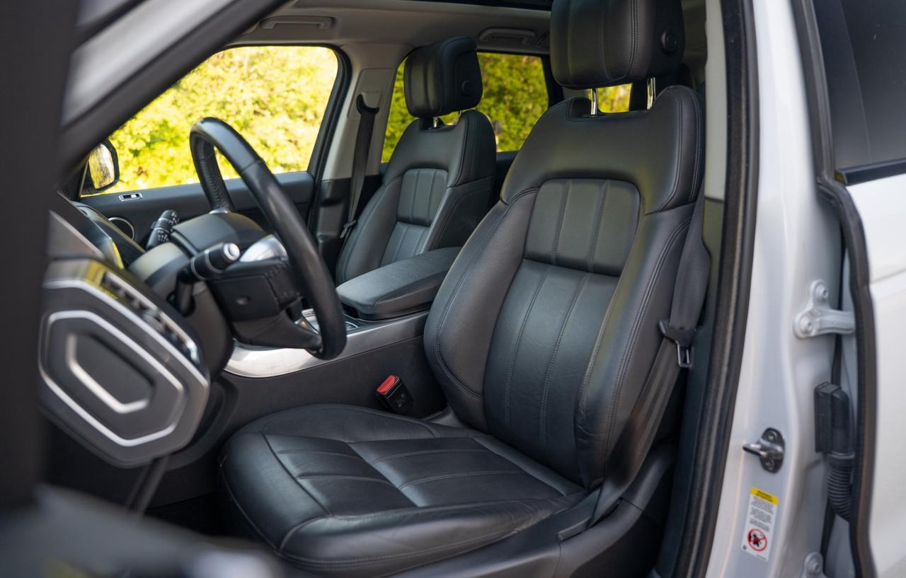 2022 Land Rover Range Rover Sport MHEV SE|CLEAN CAR FAX|PANO ROOF|BSM|AIR SUSPENSION|HEATED STEERING WHEEL|FRONT&REAR HEATED SEATS| Photo