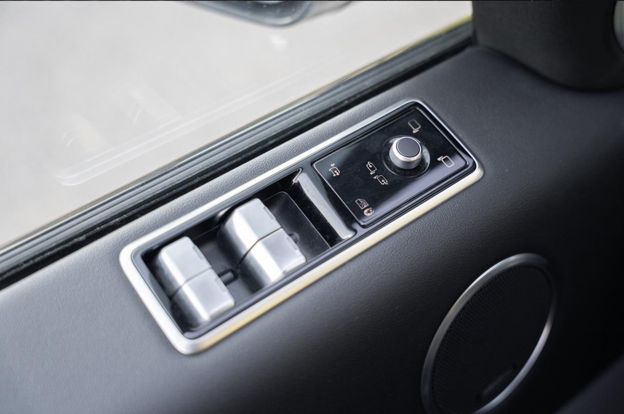 2022 Land Rover Range Rover Sport MHEV SE|CLEAN CAR FAX|PANO ROOF|BSM|AIR SUSPENSION|HEATED STEERING WHEEL|FRONT&REAR HEATED SEATS| Photo