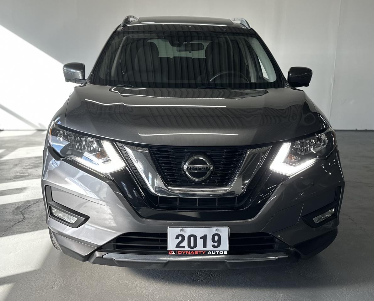 2019 Nissan Rogue SV | AWD |CLEAN CARFAX|PANO ROOF|HEATED STEERING WHEEL|ADAPTIVE CRUISE CONTROL|NAVIGATION|APPLE CARPLAY|POWER TAILGATE| Photo