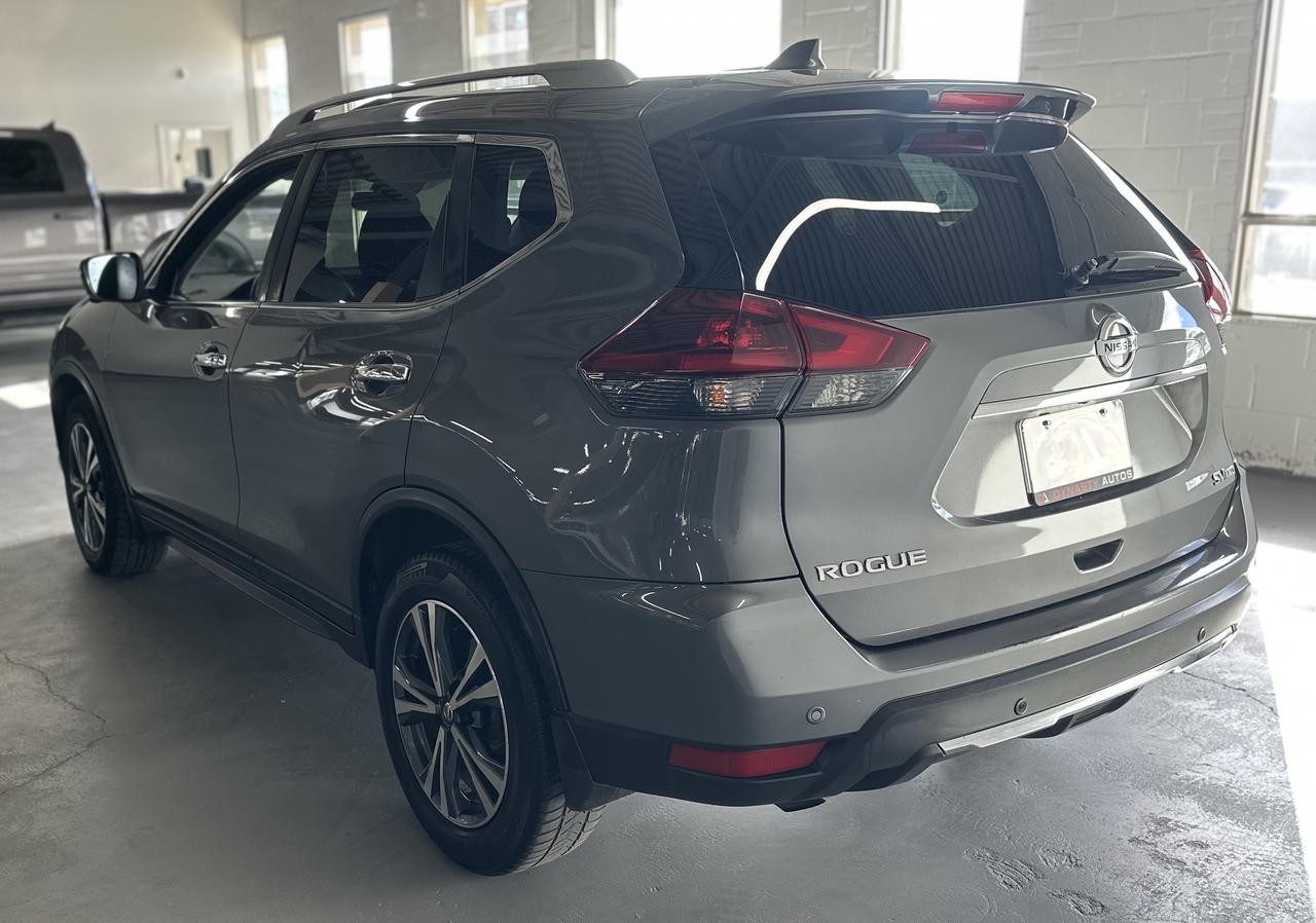 2019 Nissan Rogue SV | AWD |CLEAN CARFAX|PANO ROOF|HEATED STEERING WHEEL|ADAPTIVE CRUISE CONTROL|NAVIGATION|APPLE CARPLAY|POWER TAILGATE| Photo