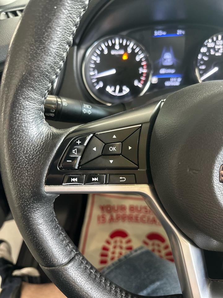 2019 Nissan Rogue SV | AWD |CLEAN CARFAX|PANO ROOF|HEATED STEERING WHEEL|ADAPTIVE CRUISE CONTROL|NAVIGATION|APPLE CARPLAY|POWER TAILGATE| Photo