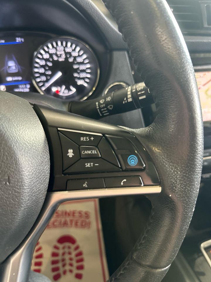 2019 Nissan Rogue SV | AWD |CLEAN CARFAX|PANO ROOF|HEATED STEERING WHEEL|ADAPTIVE CRUISE CONTROL|NAVIGATION|APPLE CARPLAY|POWER TAILGATE| Photo