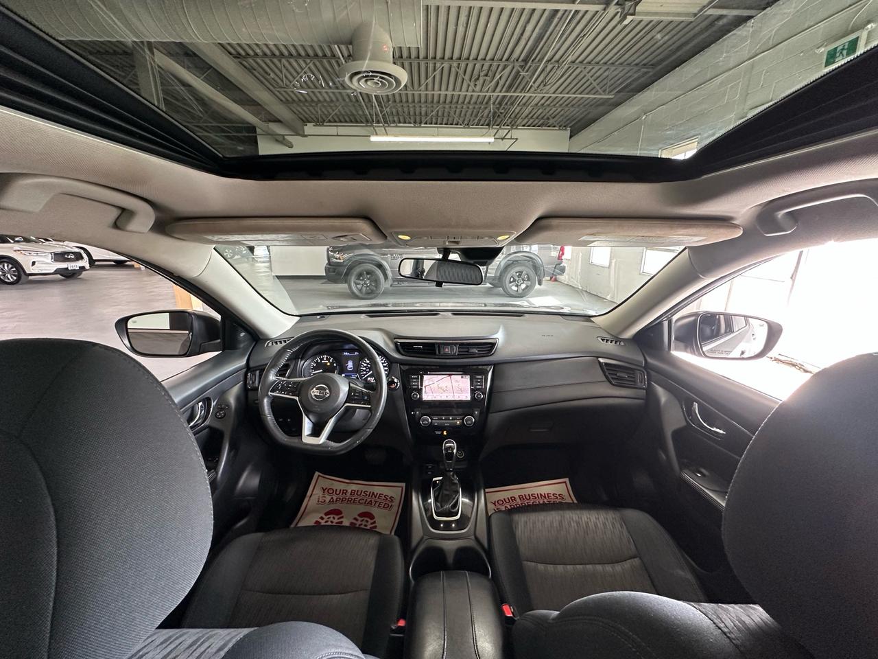2019 Nissan Rogue SV | AWD |CLEAN CARFAX|PANO ROOF|HEATED STEERING WHEEL|ADAPTIVE CRUISE CONTROL|NAVIGATION|APPLE CARPLAY|POWER TAILGATE| Photo