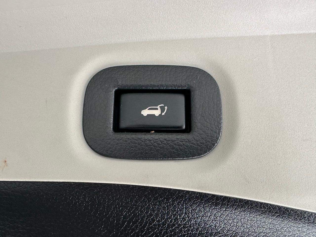 2019 Nissan Rogue SV | AWD |CLEAN CARFAX|PANO ROOF|HEATED STEERING WHEEL|ADAPTIVE CRUISE CONTROL|NAVIGATION|APPLE CARPLAY|POWER TAILGATE| Photo