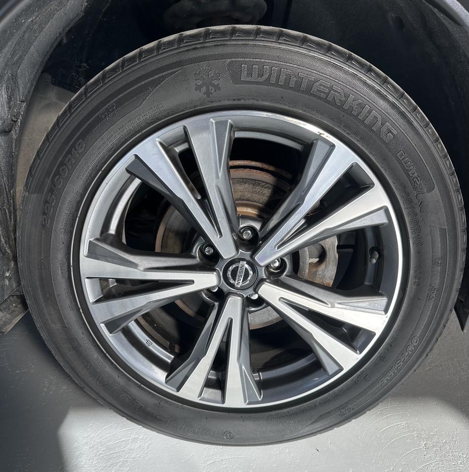 2019 Nissan Rogue SV | AWD |CLEAN CARFAX|PANO ROOF|HEATED STEERING WHEEL|ADAPTIVE CRUISE CONTROL|NAVIGATION|APPLE CARPLAY|POWER TAILGATE| Photo