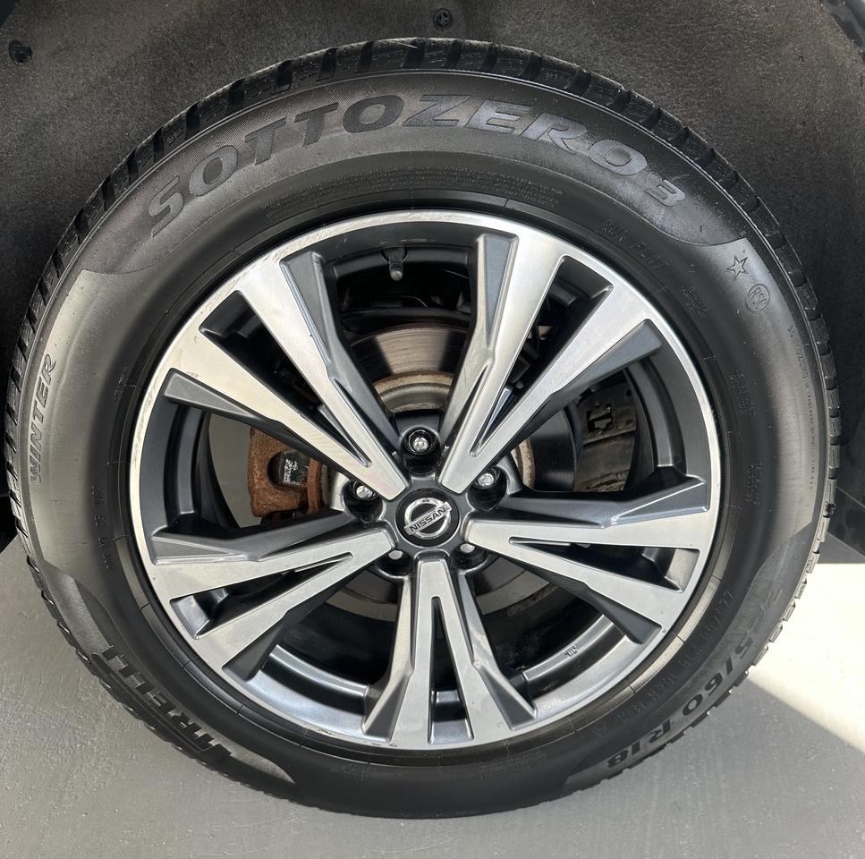 2019 Nissan Rogue SV | AWD |CLEAN CARFAX|PANO ROOF|HEATED STEERING WHEEL|ADAPTIVE CRUISE CONTROL|NAVIGATION|APPLE CARPLAY|POWER TAILGATE| Photo
