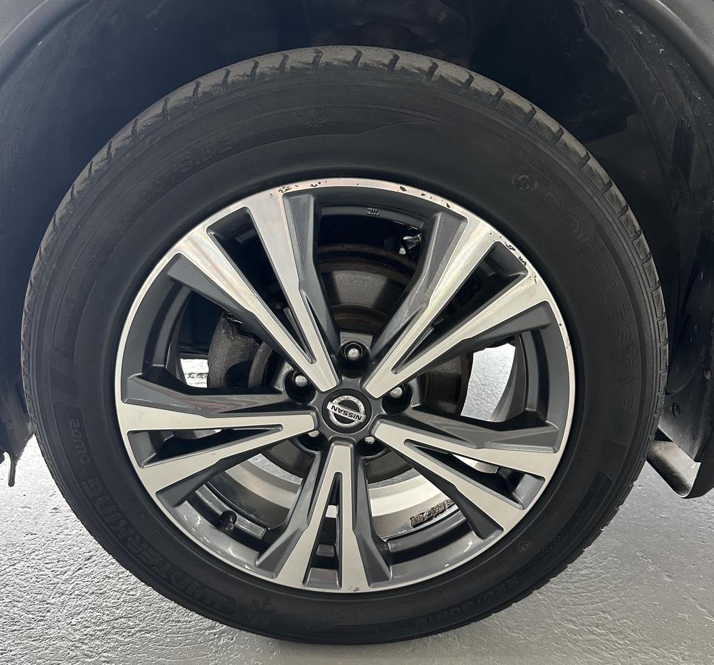 2019 Nissan Rogue SV | AWD |CLEAN CARFAX|PANO ROOF|HEATED STEERING WHEEL|ADAPTIVE CRUISE CONTROL|NAVIGATION|APPLE CARPLAY|POWER TAILGATE| Photo