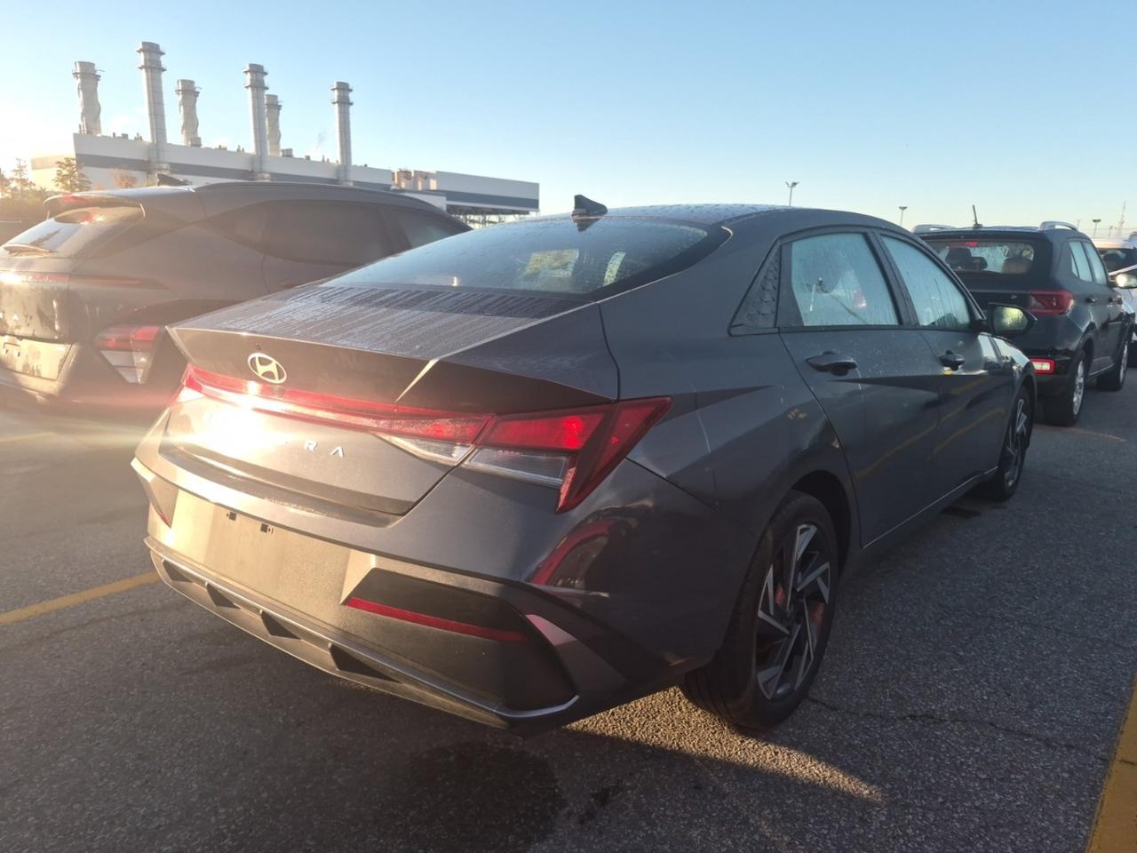 2025 Hyundai Elantra Preferred IVT w/Tech Pkg SEL SPORT|ONE OWNER|BSM|REMOTE STARTER|TPMS|BSM|SUNROOF|APPLE CAR PLAY| Photo