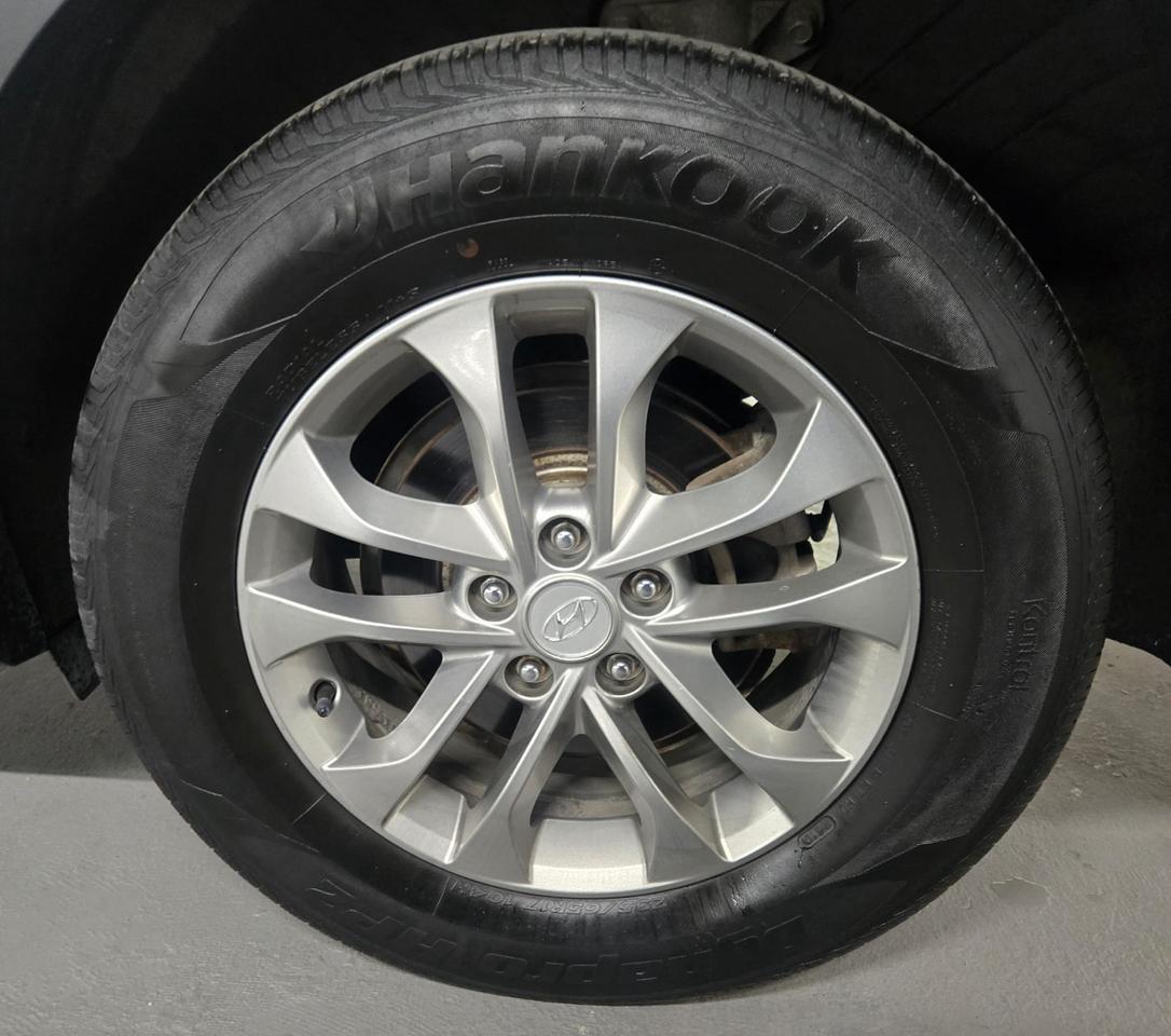 2020 Hyundai Santa Fe SE 2.4L Essential FWD|CLEAN CAR FAX|HEATED SEATS|HEATED STEERING WHEEL|APPLE CARPLAY / ANDROID AUTO| Photo