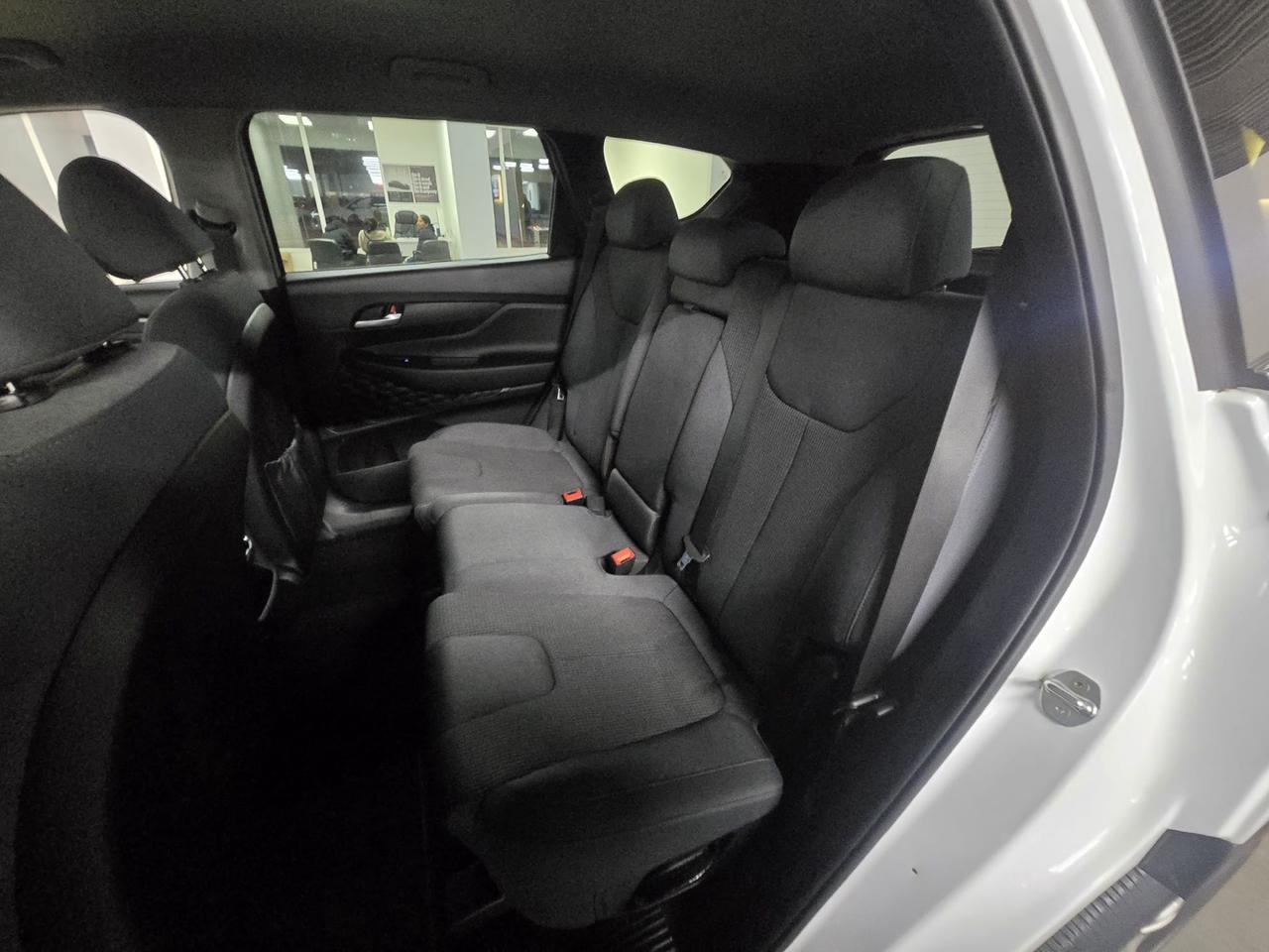 2020 Hyundai Santa Fe SE 2.4L Essential FWD|CLEAN CAR FAX|HEATED SEATS|HEATED STEERING WHEEL|APPLE CARPLAY / ANDROID AUTO| Photo