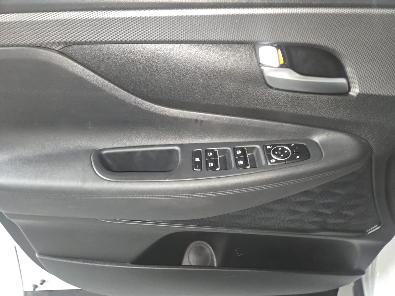 2020 Hyundai Santa Fe SE 2.4L Essential FWD|CLEAN CAR FAX|HEATED SEATS|HEATED STEERING WHEEL|APPLE CARPLAY / ANDROID AUTO| Photo