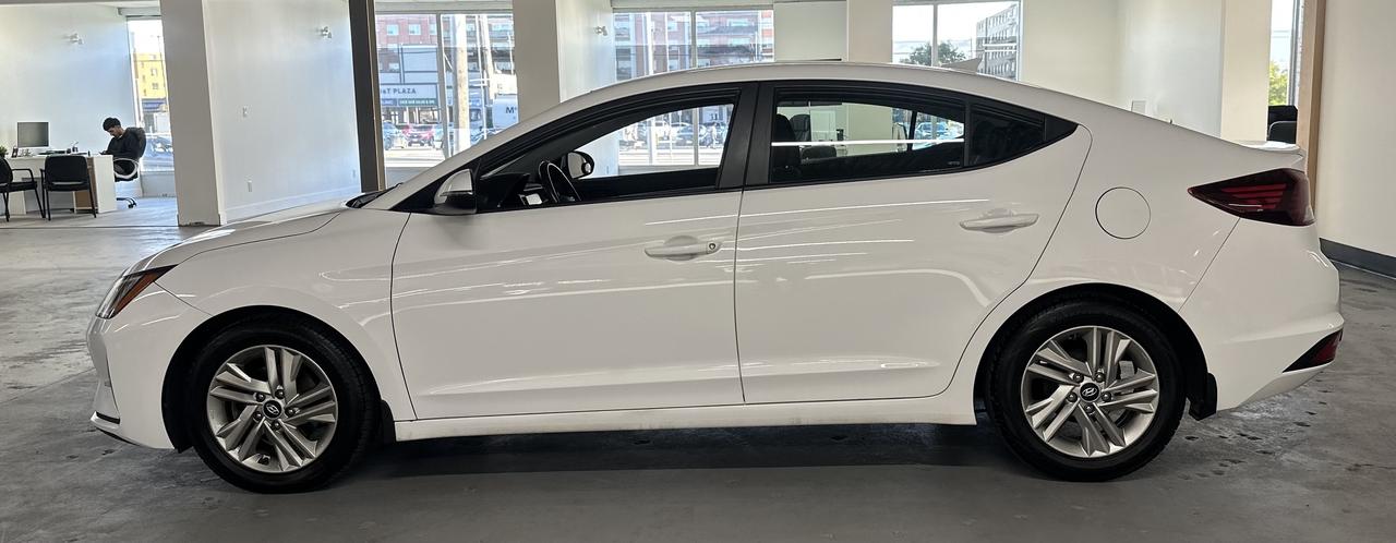 2020 Hyundai Elantra Preferred IVT|BSM|HEATED STEERING WHEEL|HEATED SEATS|APPLE CARPLAY| Photo