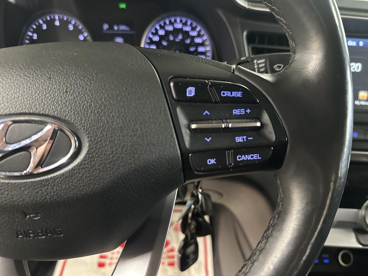 2020 Hyundai Elantra Preferred IVT|BSM|HEATED STEERING WHEEL|HEATED SEATS|APPLE CARPLAY| Photo